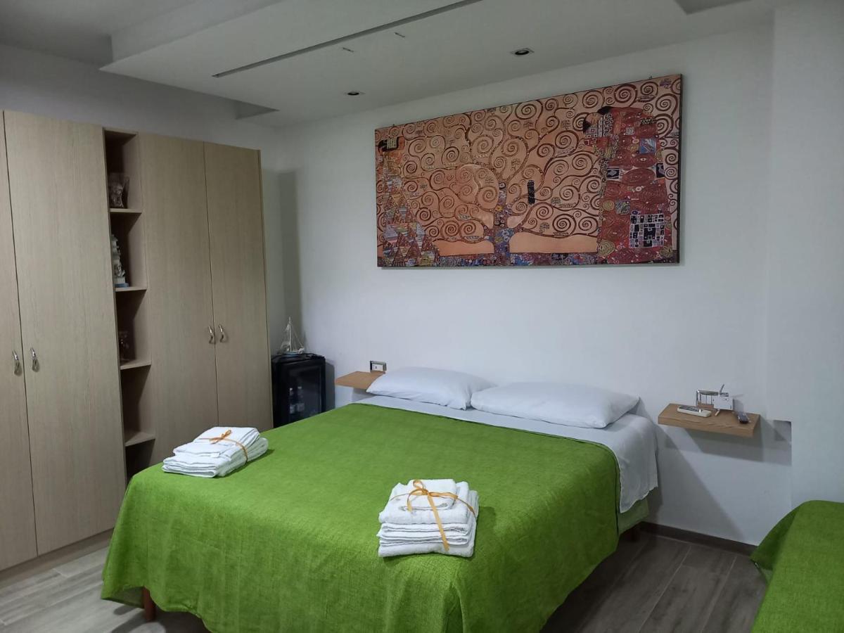 Camera Eden Hotel Formia Ngoại thất bức ảnh