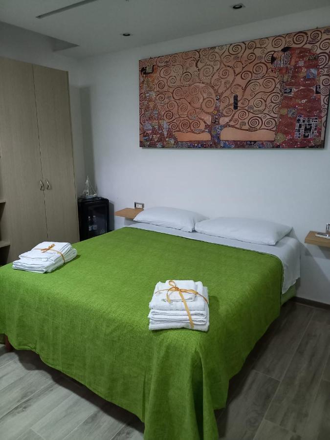 Camera Eden Hotel Formia Ngoại thất bức ảnh
