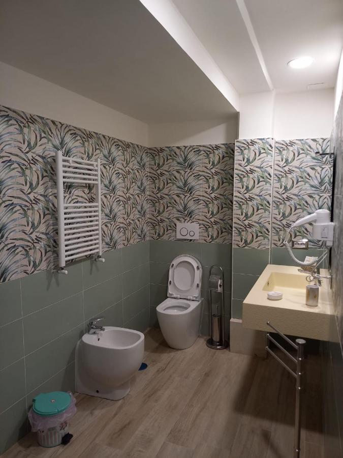 Camera Eden Hotel Formia Ngoại thất bức ảnh