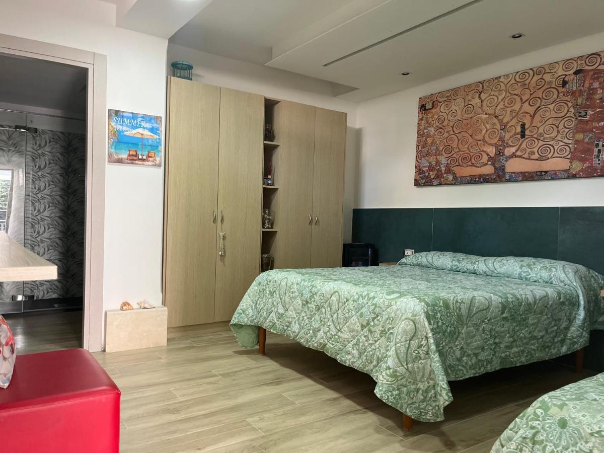 Camera Eden Hotel Formia Ngoại thất bức ảnh